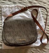 Michael Kors Crossbody Photo 0