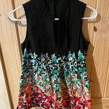 Gap black and floral sleeveless shirt size small Photo 0