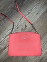 Michael Kors Cross Body Purse Photo 0