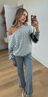 Amazon off the shoulder pullover  Photo 0