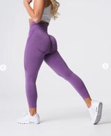 Seamless Contour Leggings Photo 0