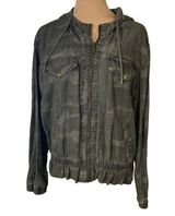 Maurices Women's Jacket Camo Hood Ruffle Bottom Lightweight Size XL Extra Large Photo 0