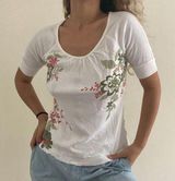 Apt. 9 White Floral Baby Tee Scoop Neck Photo 0