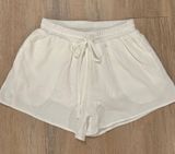 White Linen Shorts Photo 0