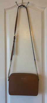 Michael Kors Purse Crossbody Photo 0