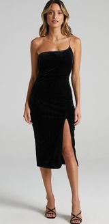 Showpo MIDI Black Dress Photo 0