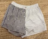 striped shorts Photo 0