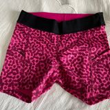 Lululemon bike shorts with side pockets 4 inch Photo 0