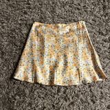 Princess Polly light yellow size 6 Photo 0