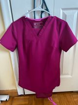 FIGS Scrubs Set Photo 0