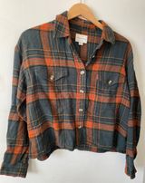 American Eagle Outfitters Cropped Flannel Photo 0