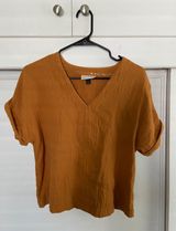 Universal Thread Shirt Photo 0