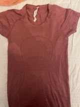 Lululemon Swiftly Tech Short Sleeve Photo 0