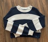 Hollister Sweater Photo 0