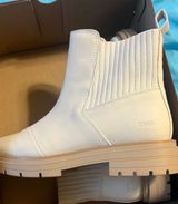 Tom’s Women’s Boots Photo 0