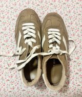 Amazon  Sneakers Photo 0