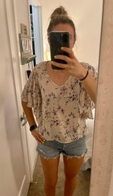 Melrose and Market Floral Flowy Top Photo 0