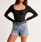 4” Denim Mom Short Distressed New with tags size 31 Photo 0