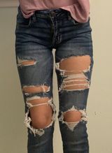 American Eagle Outfitters Ripped Jeans Photo 0