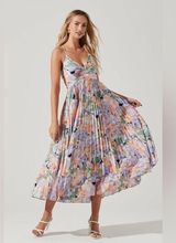 ASTR the label BLYTHE FLORAL PLISSE MIDI DRESS Photo 0