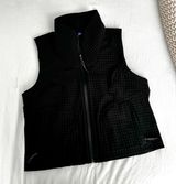 Water-Repellent Fleece Hiking Vest in Black size 10 Photo 0