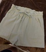 LA Hearts Green Linen Shorts Photo 0