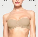 NWT  Fits Everybody Strapless Bra SAND 32A Photo 0