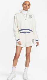 Nike Women’s Vintage Set Photo 0