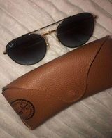 Ray-Ban Sunglasses Photo 0