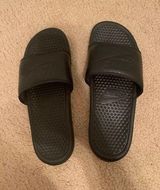 Nike Slides Photo 0