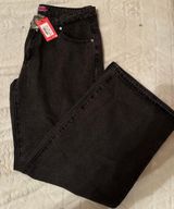 Low Rise Baggy Jeans Photo 0