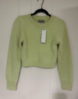 Green Sweater Photo 0