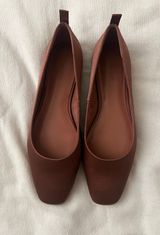 Satin Flats Photo 0