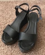 Shoedazzle Black Leather Sandals Photo 0
