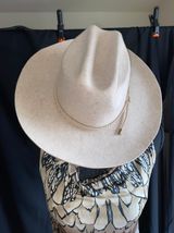 Universal Thread Oatmeal Country Hat Photo 0