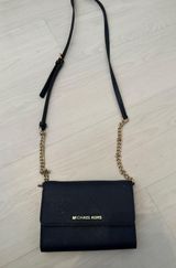 Navy Micheal Kors Crossbody Purse Photo 0