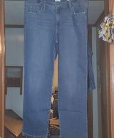 Wonderly Jeans. Photo 0