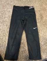 Nike Pro Crop Leggings Photo 0
