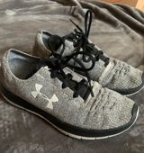 Under Armour Running Shoes Photo 0