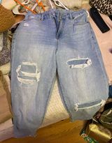 American Eagle Mom Jens Photo 0