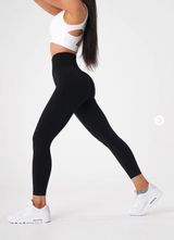 NVGTN Black Solid Seamless Leggings Photo 0