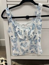 Floral tank top Photo 0