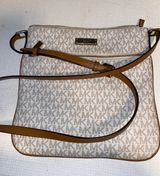 Michael Kors Crossbody Handbag Photo 0