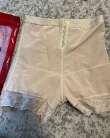 Shapewear NWT Size M Photo 0