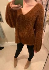 Vestique Fuzzy Sweater Photo 0