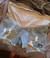 Lunerain Maternity Shorts Photo 0