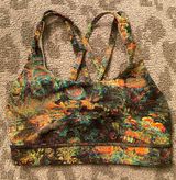 Lululemon Sports Bra Size 4 Photo 0