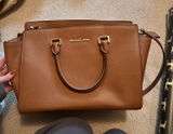Michael Kors Purse Photo 0