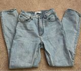 : The 90s Slim Straight Jean Photo 0