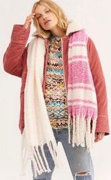 Free People Blanket Scarf NWT Photo 0